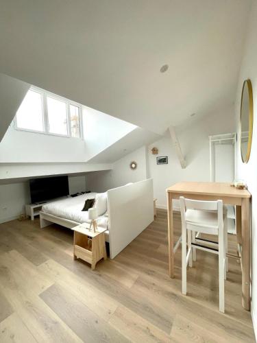 Studio Hypercentre Casteljaloux - Moderne - Calme - Wifi - TV -