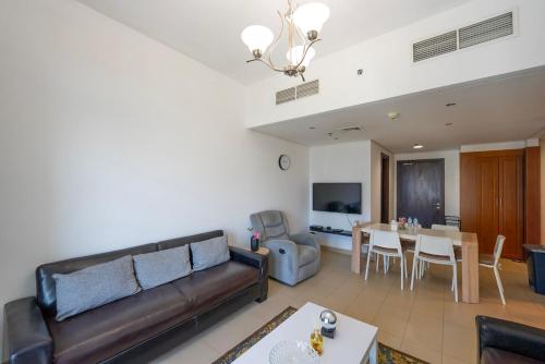Modern 1 BHK Retreat in Lakeside JLT