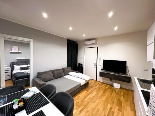 Luminoso Loft Navigli - nel cuore di Milano - MetroM2 - Wi-Fi - cabina armadio