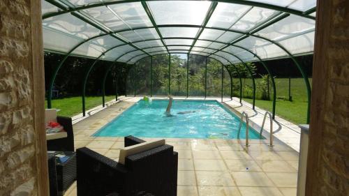 Gîte le Safranier Maison ancienne avec piscine couverte et chauffée