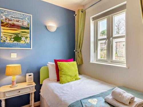 En eller flere senge i et værelse på 2 Bed in Alnwick oc-90061