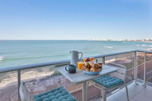 Vue mer imprenable - Balcon, lit king size, parking