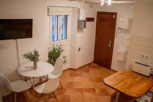 Apartment in Ciutat Vella Born