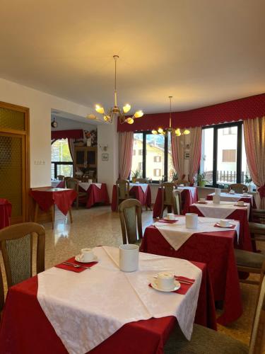 Restaurace v ubytování Hotel Garni Suisse