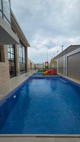 Hồ bơi trong/gần Royal Resort Al-Khobar 2 - شاليه رويال الخبر 2
