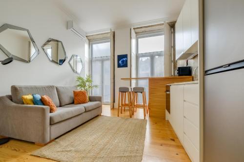 Bright 2bedroom apartment in Bonfim, 2 minutes from Campanhã, Porto city center