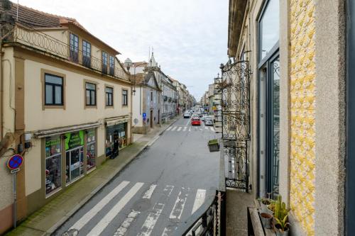 Bright 2bedroom apartment in Bonfim, 2 minutes from Campanhã, Porto city center