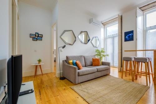Bright 2bedroom apartment in Bonfim, 2 minutes from Campanhã, Porto city center