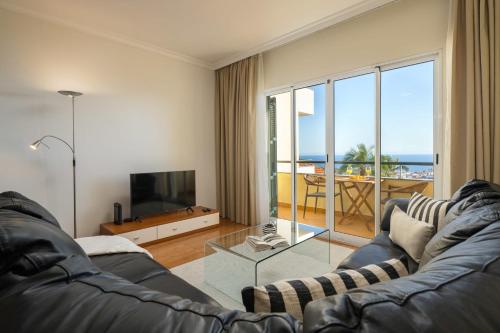 Et opholdsområde på Pico Views by An Island Apart