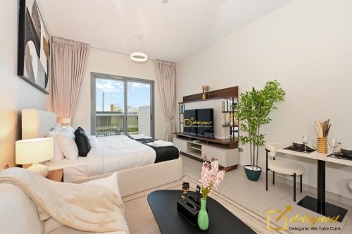 Stylish Studio with City Views in Dubai Hills