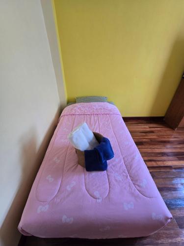 Letto o letti in una camera di บ้านเขียมเลียบคลอง โฮมสเตย์