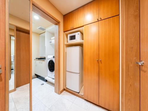 Akasaka 4min walk, 3min to Roppongi ,10min to Shibuya , King Bed, Switch ,Free Wi-Fi , PocketWi-Fi