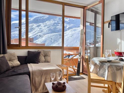 6332 Appartement skis aux pieds Les Menuires