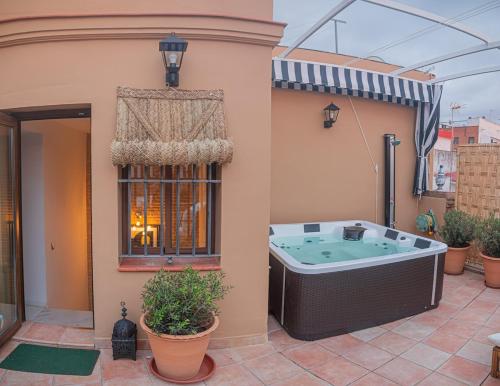 10Pax Terraza minipiscina-jacuzzi Parking free