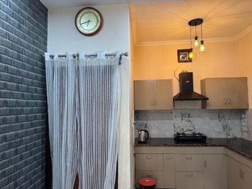 Kuchyň nebo kuchyňský kout v ubytování Golden nest BNB