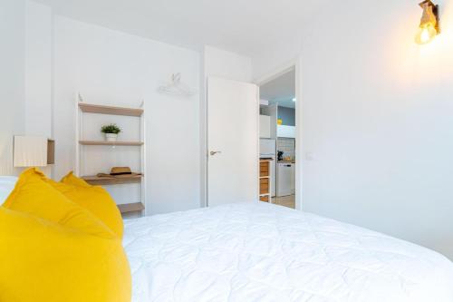 1002 Precioso apartamento a 250 m de la playa by homeselectspain