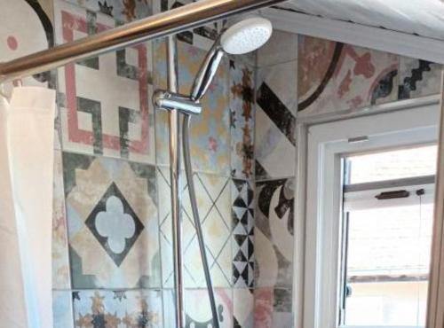 Phòng tắm tại Apartments Anna Biograd na Moru