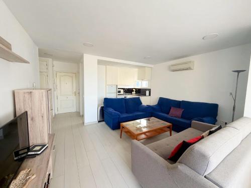 Oasis urbano con piscina by beBalmy