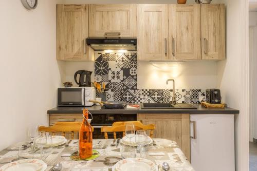 La Maisonnée de Julie Chamonix Centre: Walk to Aiguille du Midi, Sleeps 5 - Happy Rentals photo 9