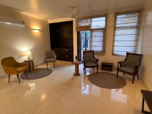 Posezení v ubytování South Delhi Residency, South Extension New Delhi