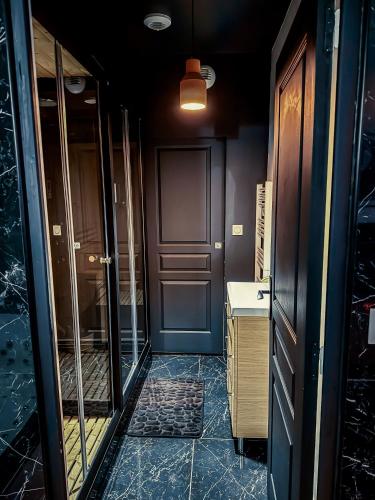 Jacuzzi privé, Sauna & Design Chic