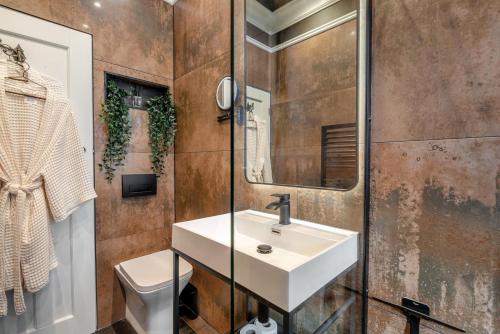 Et badeværelse på 2 Bed in Holmfirth oc-f33379