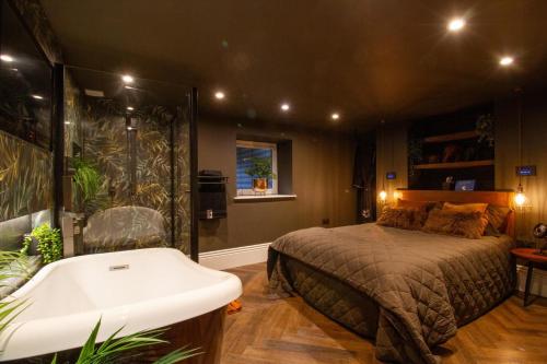 En eller flere senge i et værelse på 1 Bed in Holmfirth oc-c33380