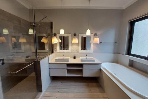 Koupelna v ubytování Royal park Balaclava Villa