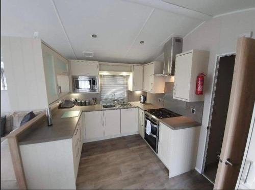 Η κουζίνα ή μικρή κουζίνα στο Willerby