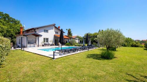 Modern villa Susanj with outdoor pool in Opatija