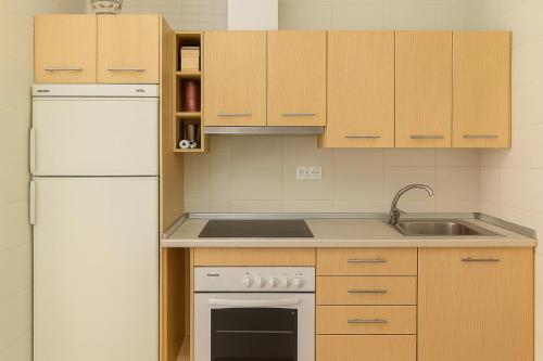 Apartamento con parking cerca de Puerto Marina photo 8