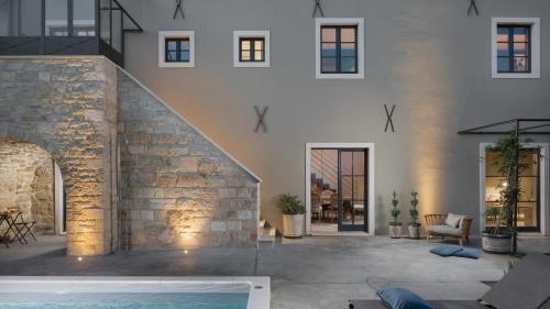 Luxury villa Covri with pool and grill in Novigrad