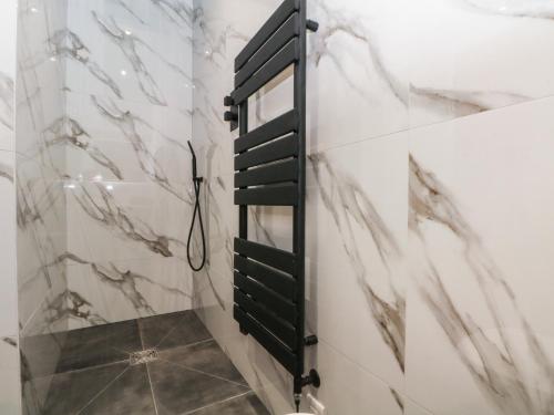 Et badeværelse på The Penthouse at 86