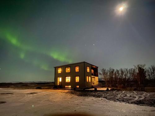 O edifício onde o quarto em acomodação particular está situado