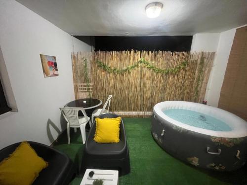 Fotografie z fotogalerie ubytování Joli F2 climatisé avec Jacuzzi - La Jacinthe v destinaci Ducos