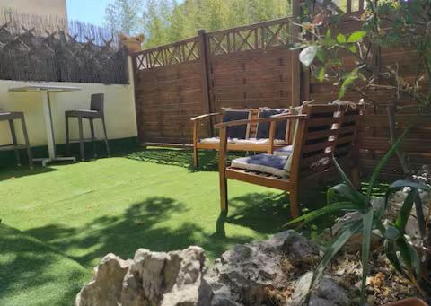 Maisonnette 1 chambre Climatisation Calme Jardin BBQ Plages