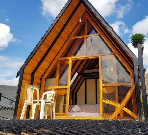 Budova, kde se kemp nachází