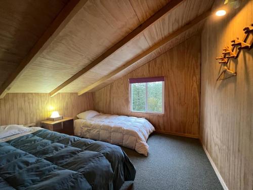 Postel nebo postele na pokoji v ubytování Hamilton's Place Bed and Breakfast