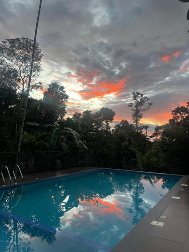 Bazén v ubytování Avocado Orchards - Villa nebo v jeho okolí