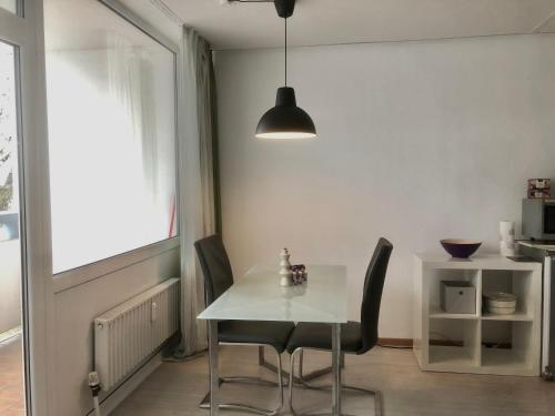 Fotografie z fotogalerie ubytování Gemütliches Apartment mit Naturblick für Monteuren v destinaci Herborn