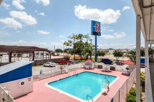 Motel 6-Victoria, TX