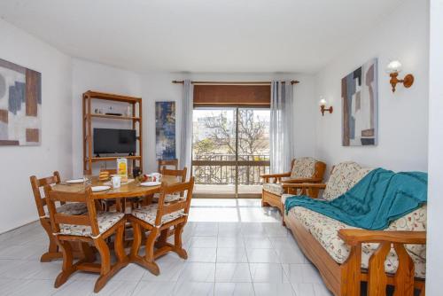 B78 - Fragoso Downtown Apartment