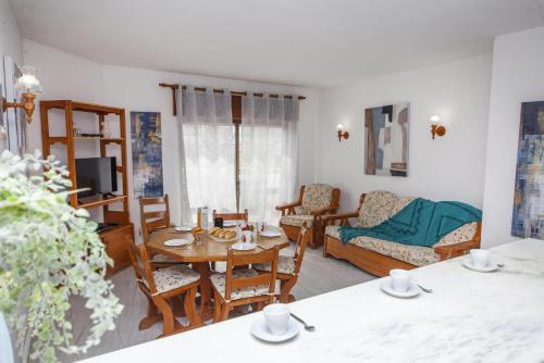 B78 - Fragoso Downtown Apartment