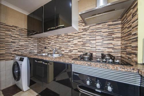 B47 - Walkway Beach View Apartment