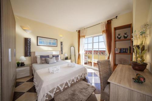 B47 - Walkway Beach View Apartment