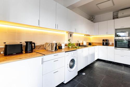 Nhà bếp/bếp nhỏ tại Ambassador's Retreat