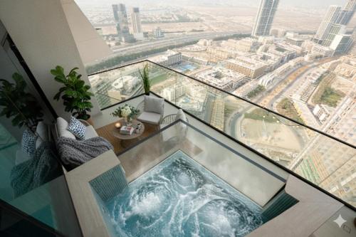 OLD The Royal Blue Jacuzzi Suite 3501