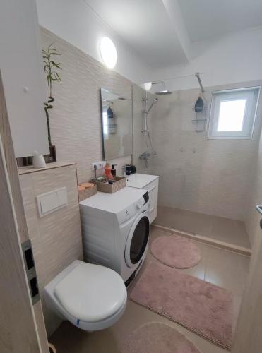 Et badeværelse på Sibiu Edge Retreat