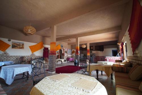 Un lugar para sentarse en Dar Lgamra