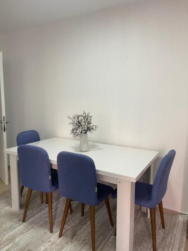 Prishtina Urban Apartment 2